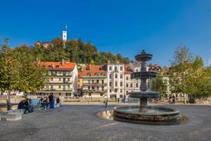 Fountain and old town in Ljubljana, Slovenia Fountain and old town in Ljubljana, Slovenia