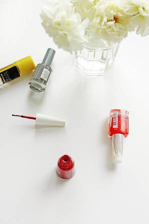 Nagelpolierset (engl. Nail Polish) Nagelpolierset (engl. Nail Polish)