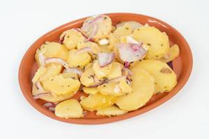 Potatoe Salad with sliced Onions Potatoe Salad with sliced Onions