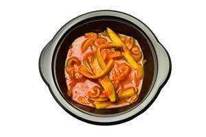 Zucchini in tomato sauce